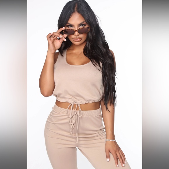 Fashion Nova Perfect Lounge Set (Crop Top & Joggers) - Picture 3 of 3